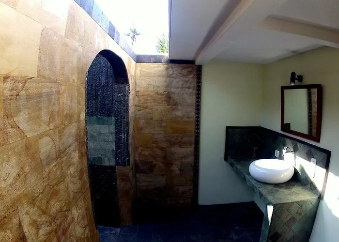 Gasthuis Hibiscus House Bali 4*