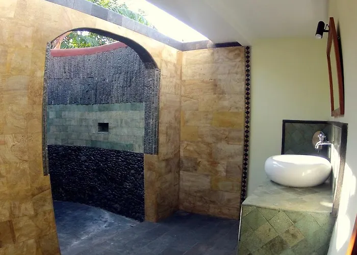 Hibiscus House Bali 4*