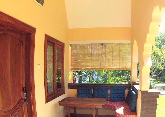 Hibiscus House Bali