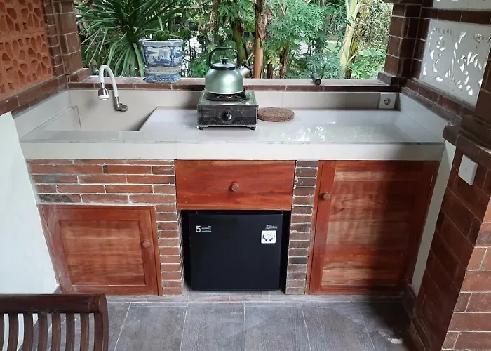 Gasthuis Hibiscus House Bali 4*